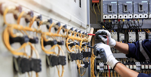 Professional Electrician technician working in Messiah College, PA